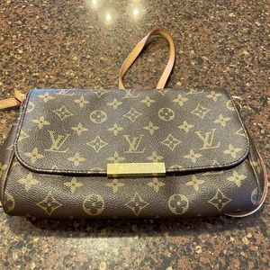Louis Vuitton Monogram Favorite MM Chain/ Shoulder Crossbody